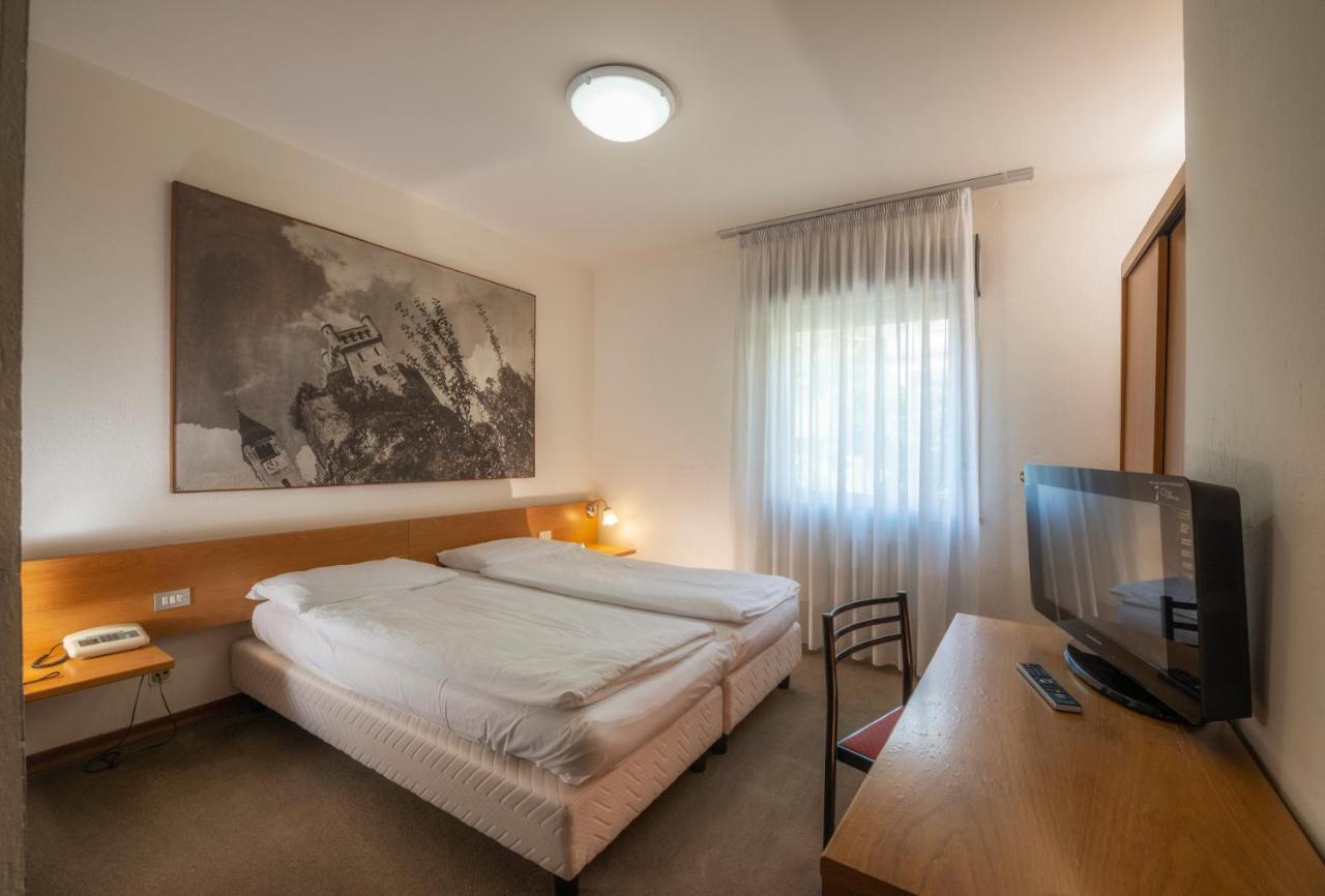 Hotel Rendez Vous ชาตีญอน ภายนอก รูปภาพ