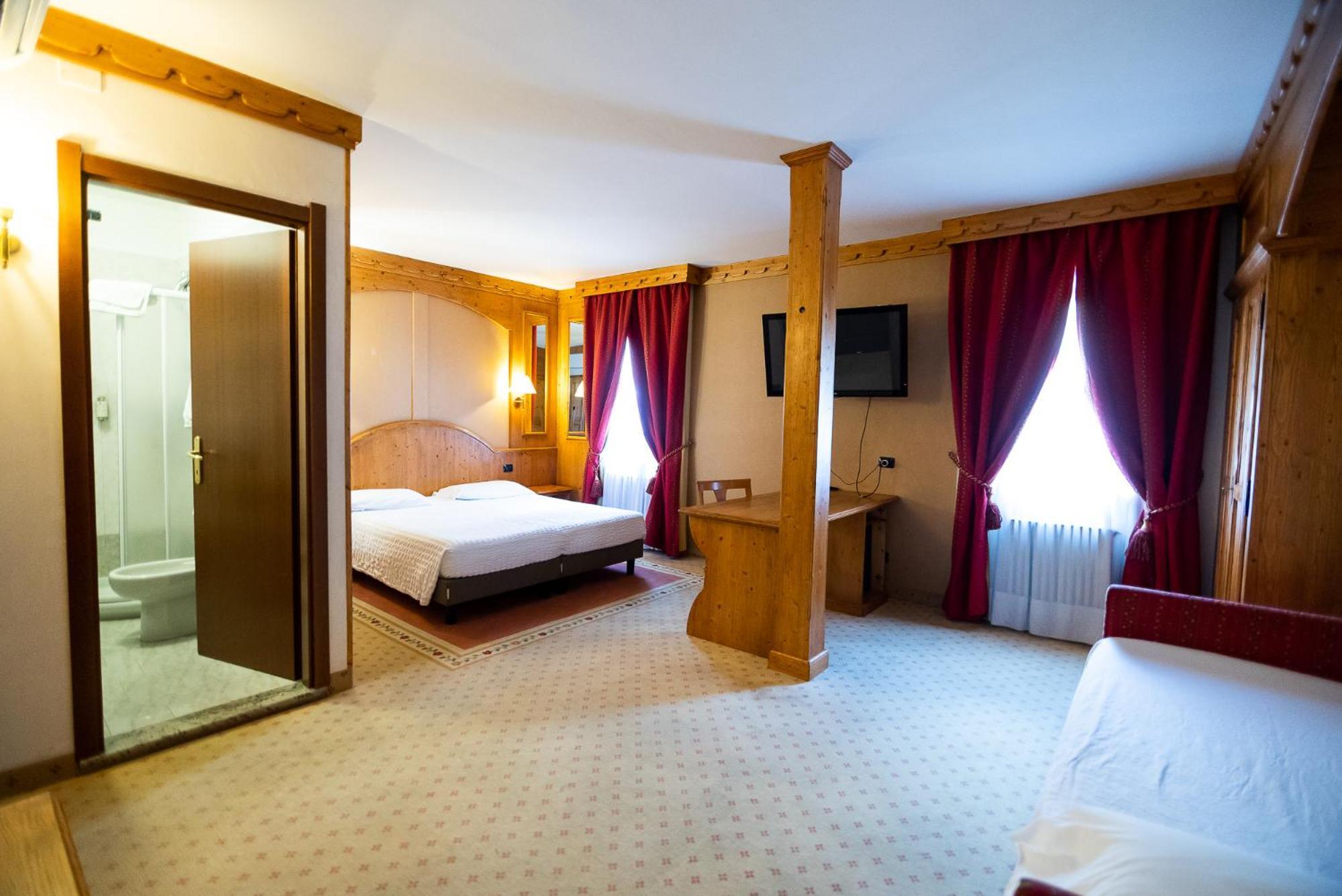 Hotel Rendez Vous ชาตีญอน ภายนอก รูปภาพ