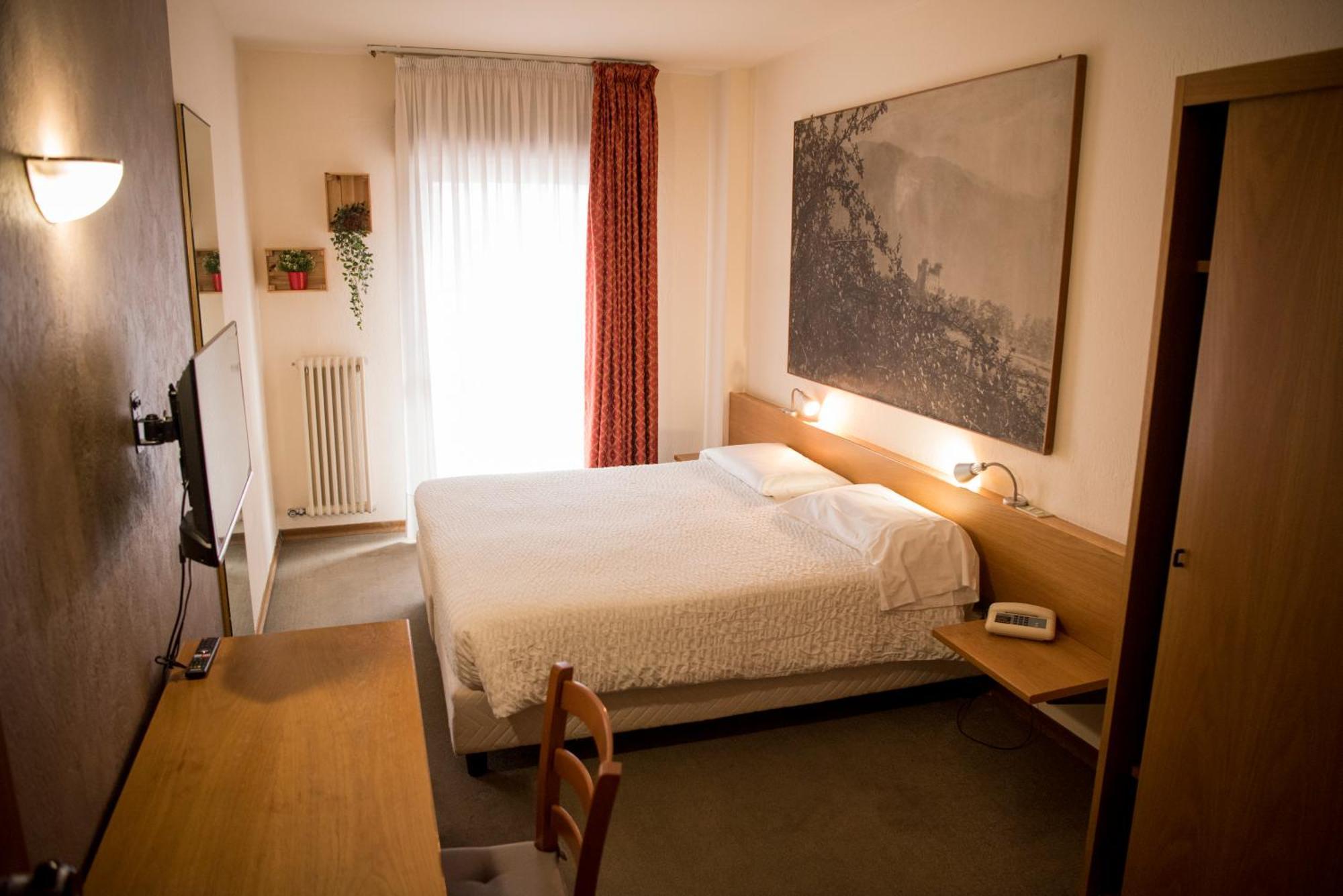 Hotel Rendez Vous ชาตีญอน ภายนอก รูปภาพ