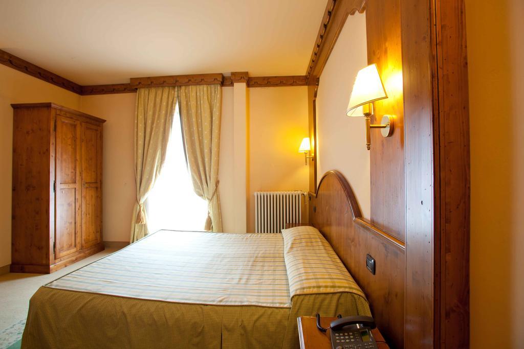 Hotel Rendez Vous ชาตีญอน ห้อง รูปภาพ