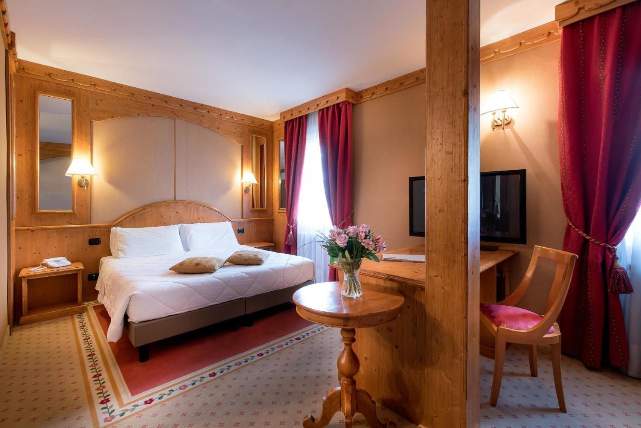 Hotel Rendez Vous ชาตีญอน ภายนอก รูปภาพ
