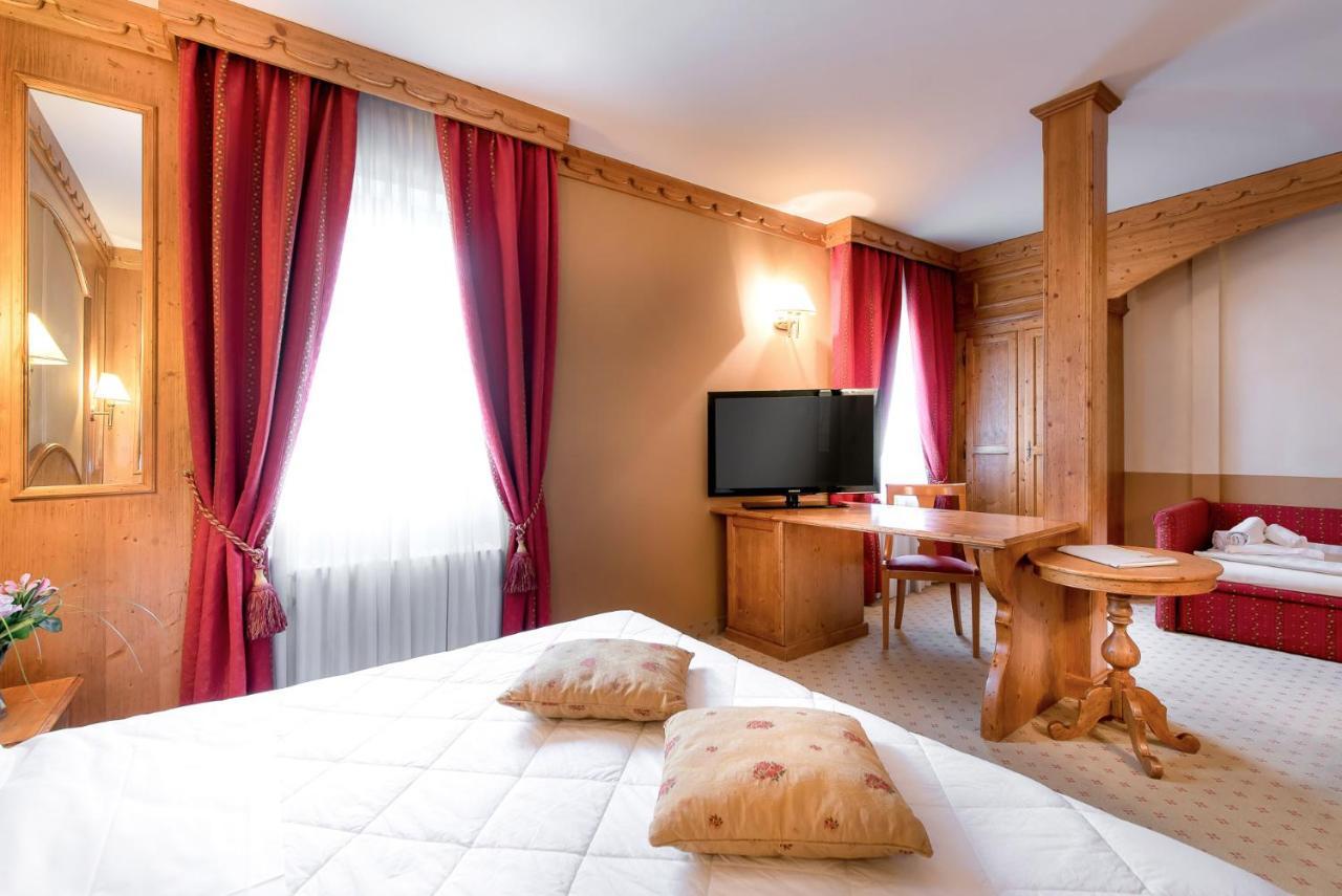 Hotel Rendez Vous ชาตีญอน ภายนอก รูปภาพ
