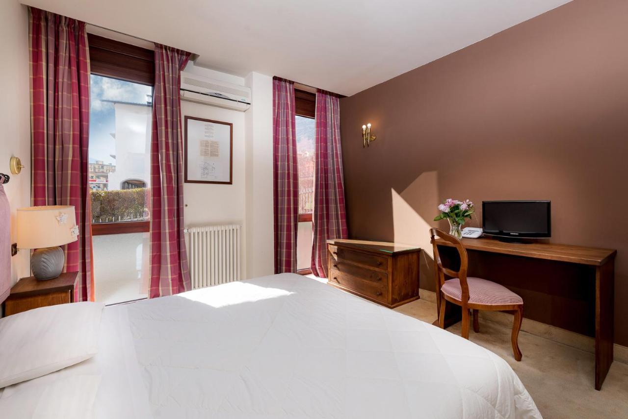 Hotel Rendez Vous ชาตีญอน ภายนอก รูปภาพ